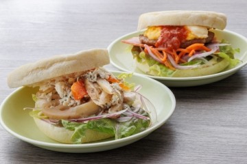 English muffin x 100% beef hamburger