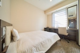 ヴィアイン梅田客室