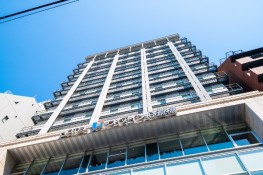 ヴィアイン心斎橋外観